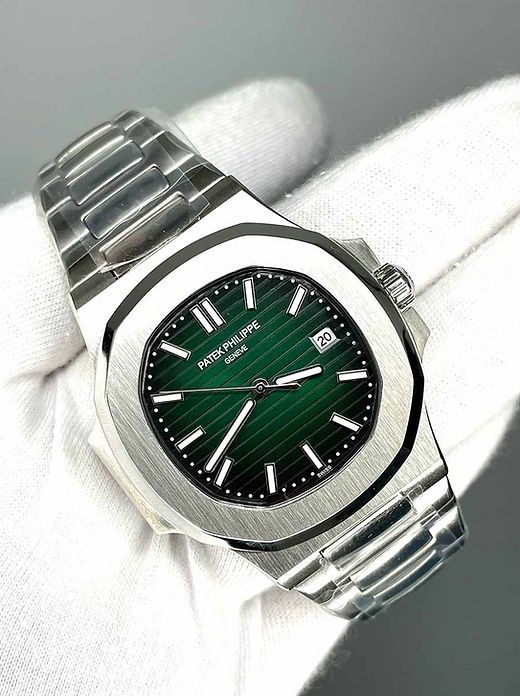 PP nautilus (Aqua green Dial)