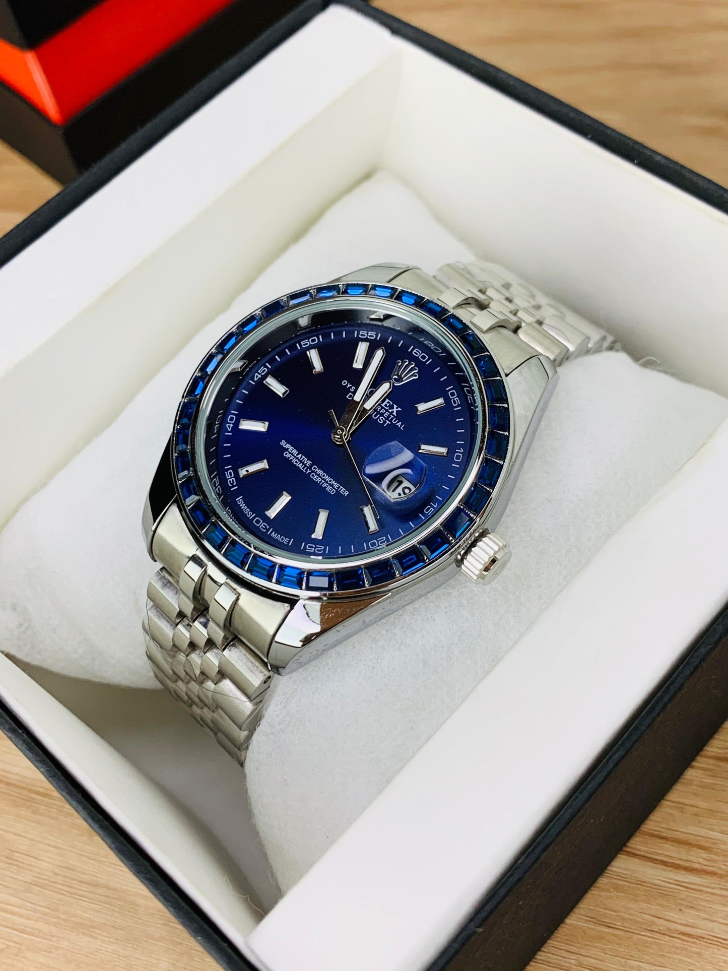 OYSTER STONE BEZEL MODEL | BLUE DIAL
