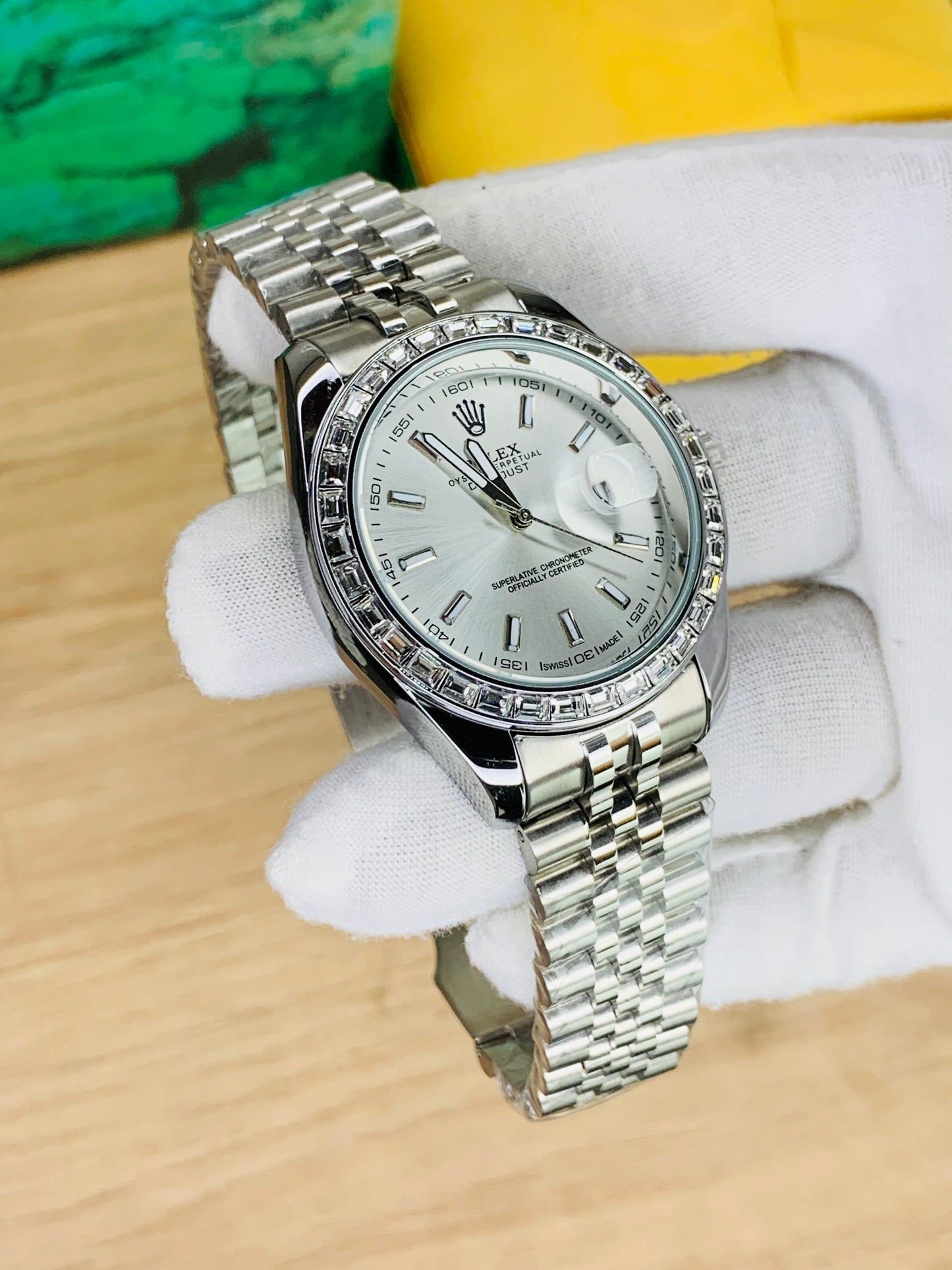 OYSTER STONE BEZEL MODEL | SILVER DIAL