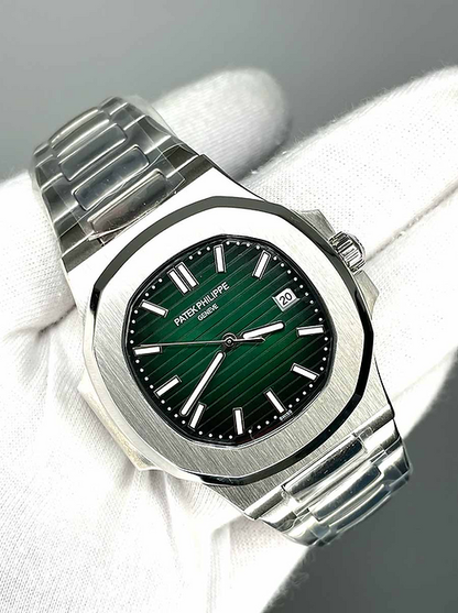 PP nautilus (Aqua green Dial)