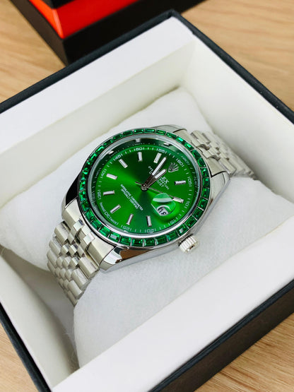 OYSTER STONE BEZEL MODEL | EMERALD GREEN DIAL