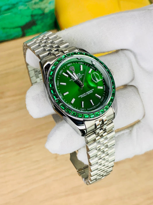 OYSTER STONE BEZEL MODEL | EMERALD GREEN DIAL
